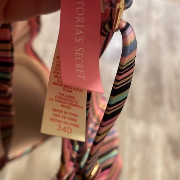 VS Large bottom 34D top - Picture 6 of 6